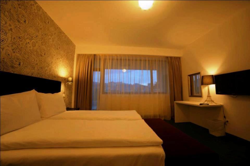 Apart Hotel Vlad Tepes Brašov Exteriér fotografie