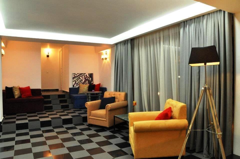 Apart Hotel Vlad Tepes Brašov Exteriér fotografie